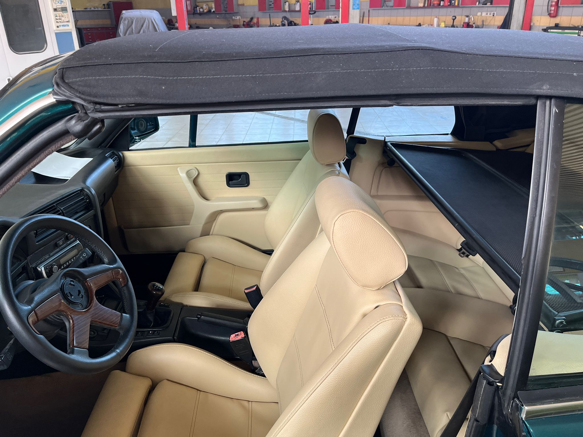 BMW E30 Cabriolet